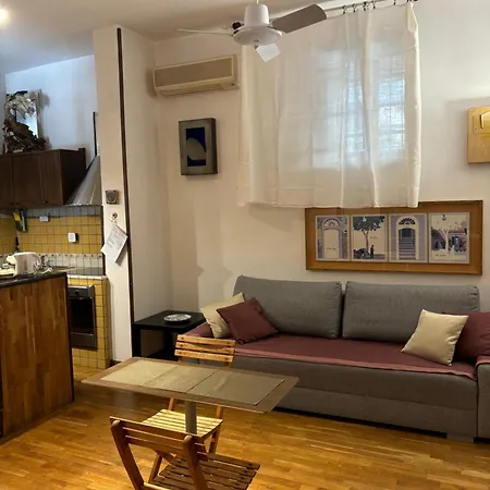 Book Art Loft Stiloso Collina Vomero * Napels